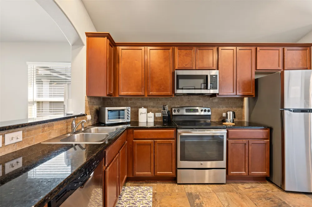 924 Lost Pines Lane Cedar Park, TX 78613