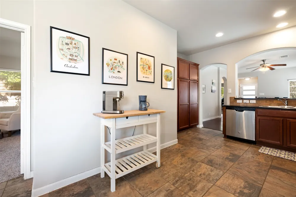 924 Lost Pines Lane Cedar Park, TX 78613