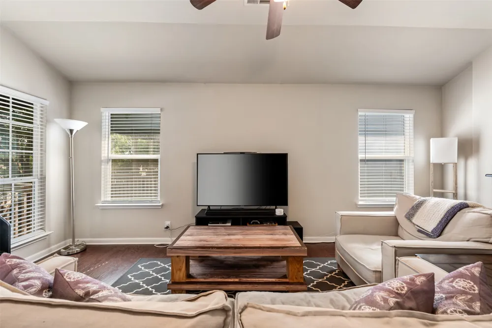 924 Lost Pines Lane Cedar Park, TX 78613