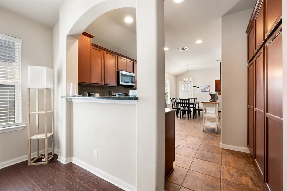 924 Lost Pines Lane Cedar Park, TX 78613