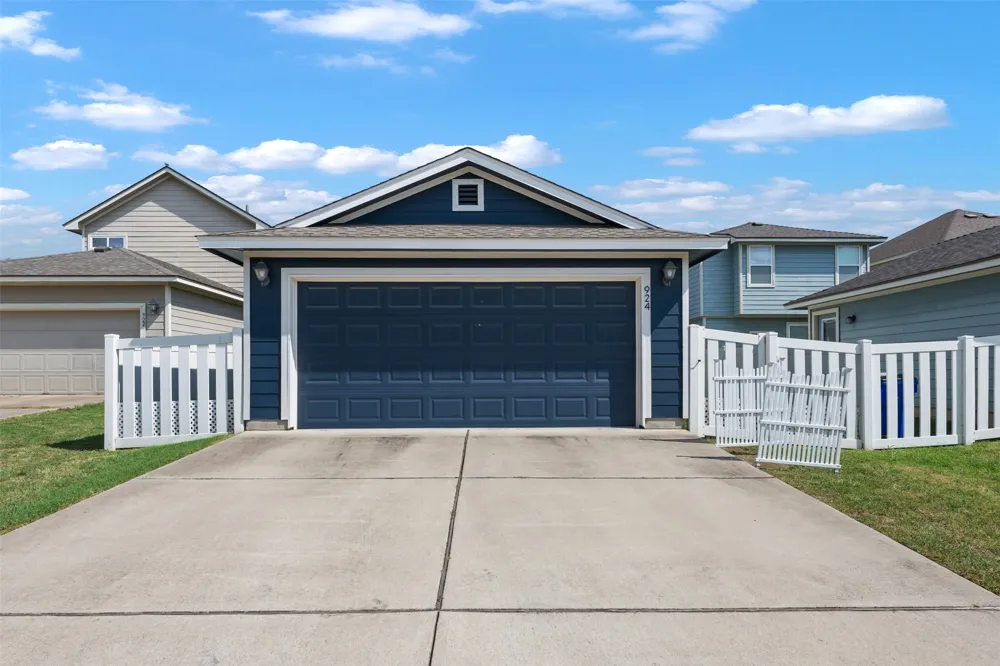 924 Lost Pines Lane Cedar Park, TX 78613