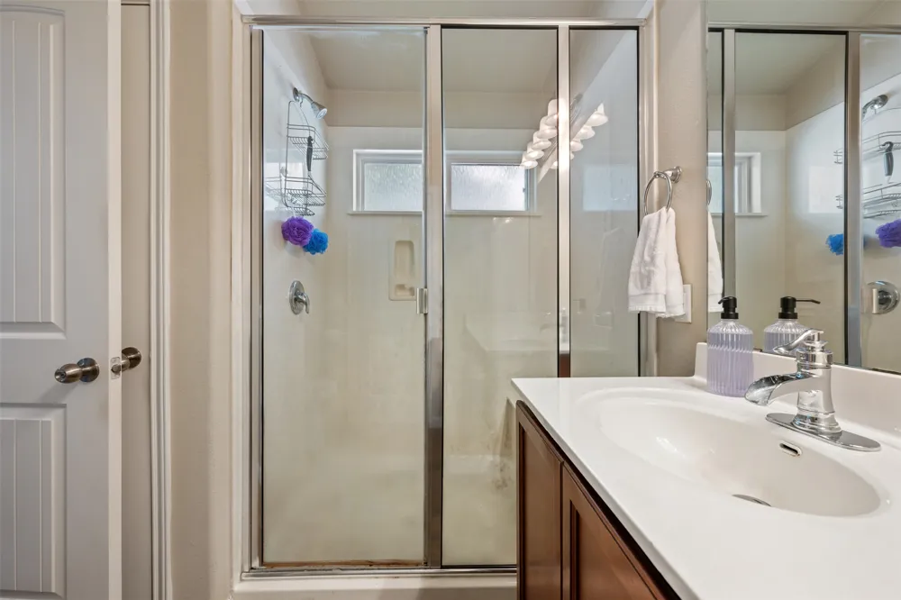 924 Lost Pines Lane Cedar Park, TX 78613