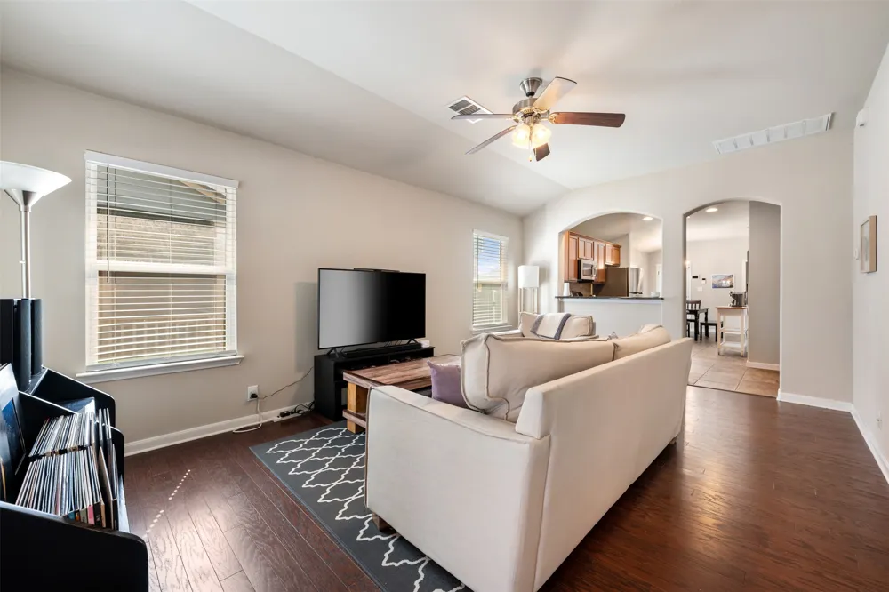 924 Lost Pines Lane Cedar Park, TX 78613