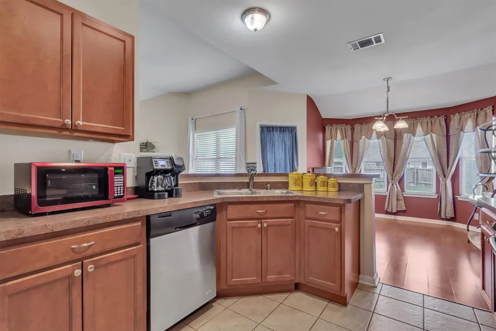 411 Estate Drive Hutto, TX 78634