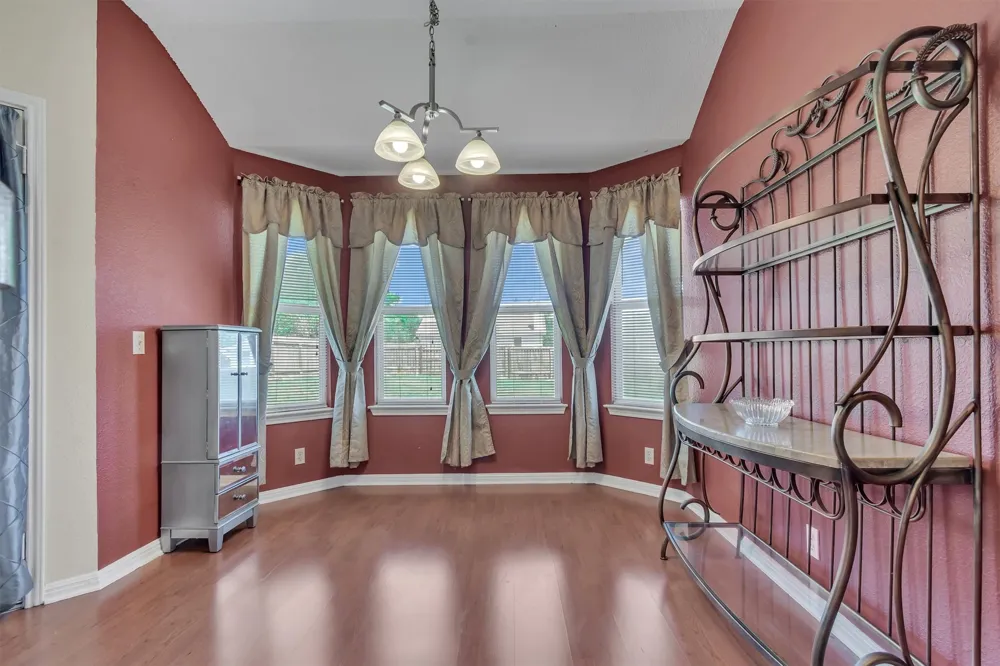 411 Estate Drive Hutto, TX 78634