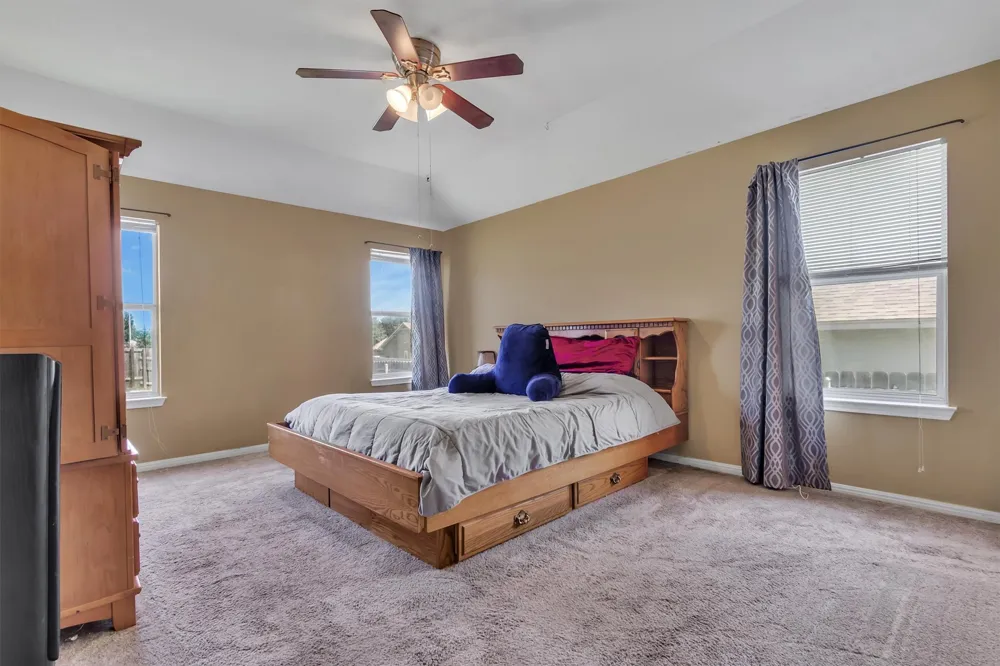 411 Estate Drive Hutto, TX 78634