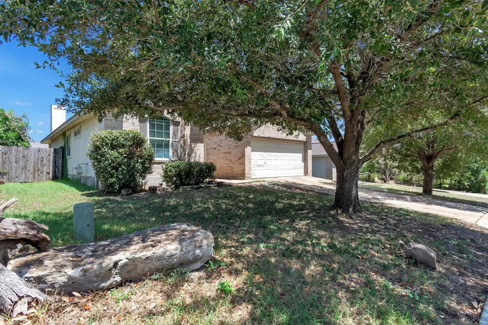 411 Estate Drive Hutto, TX 78634
