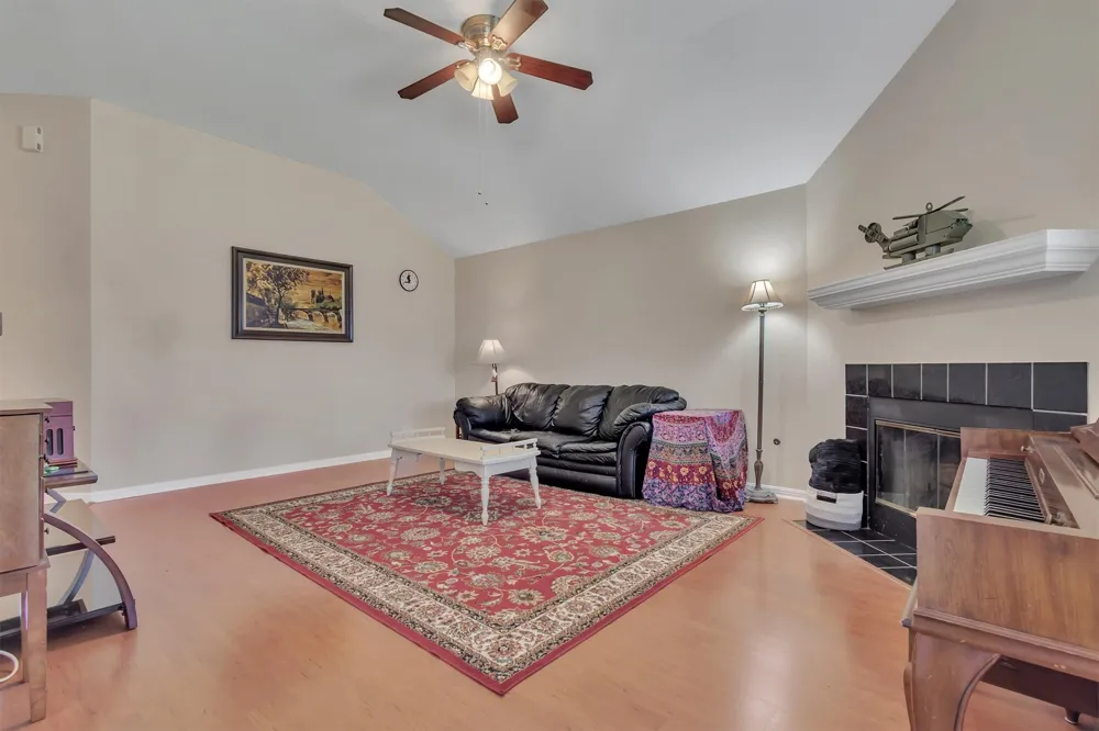 411 Estate Drive Hutto, TX 78634