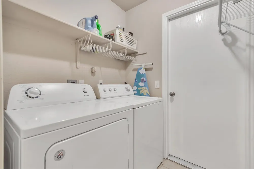 411 Estate Drive Hutto, TX 78634