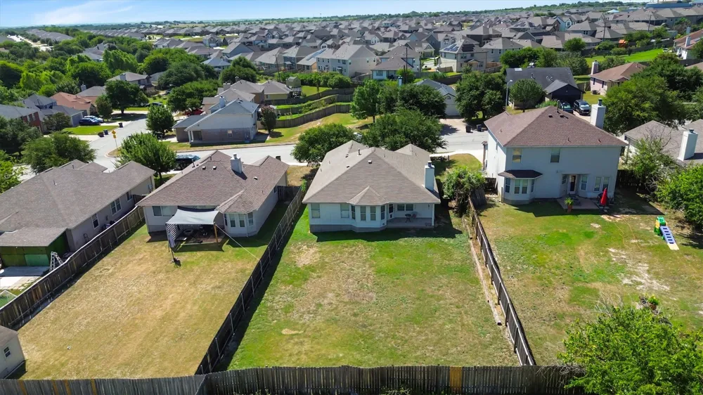 411 Estate Drive Hutto, TX 78634
