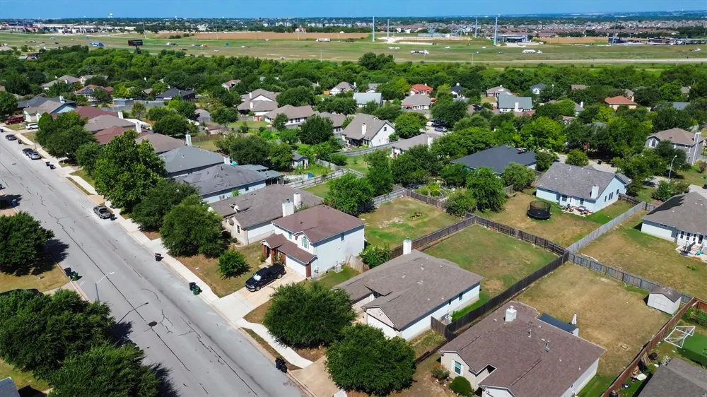 411 Estate Drive Hutto, TX 78634