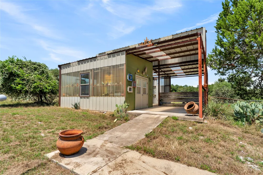 150 Pecan 2 Florence, TX 76527