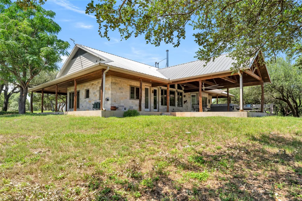 150 Pecan 2 Florence, TX 76527