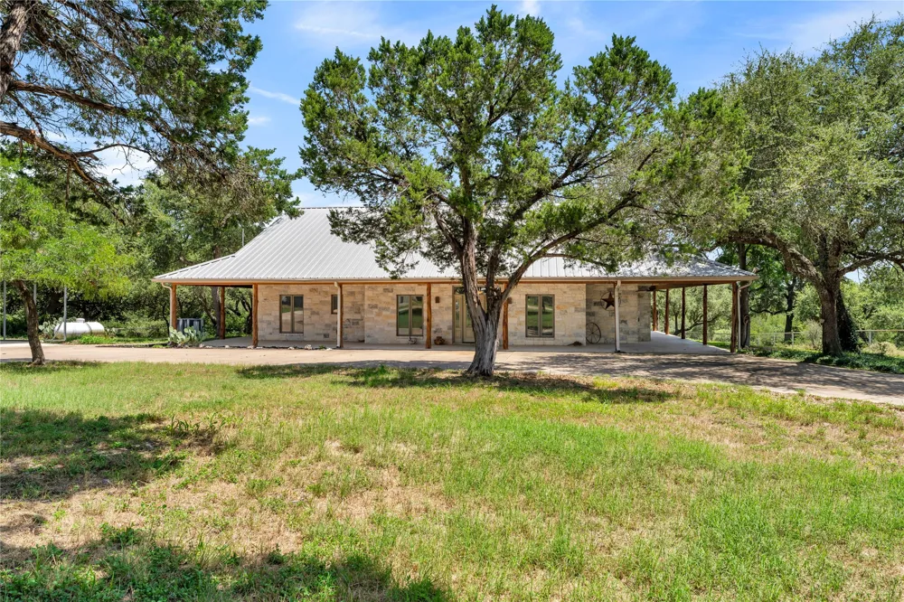 150 Pecan 2 Florence, TX 76527