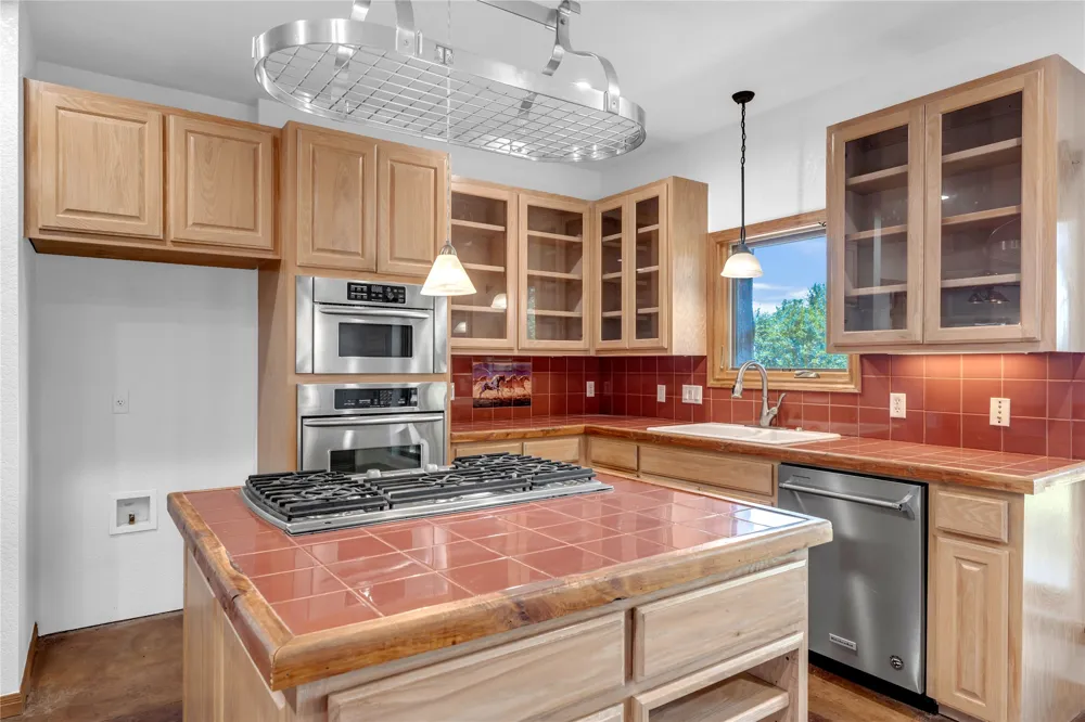 150 Pecan 2 Florence, TX 76527