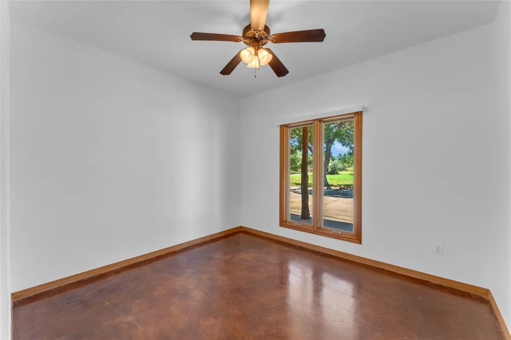 150 Pecan 2 Florence, TX 76527