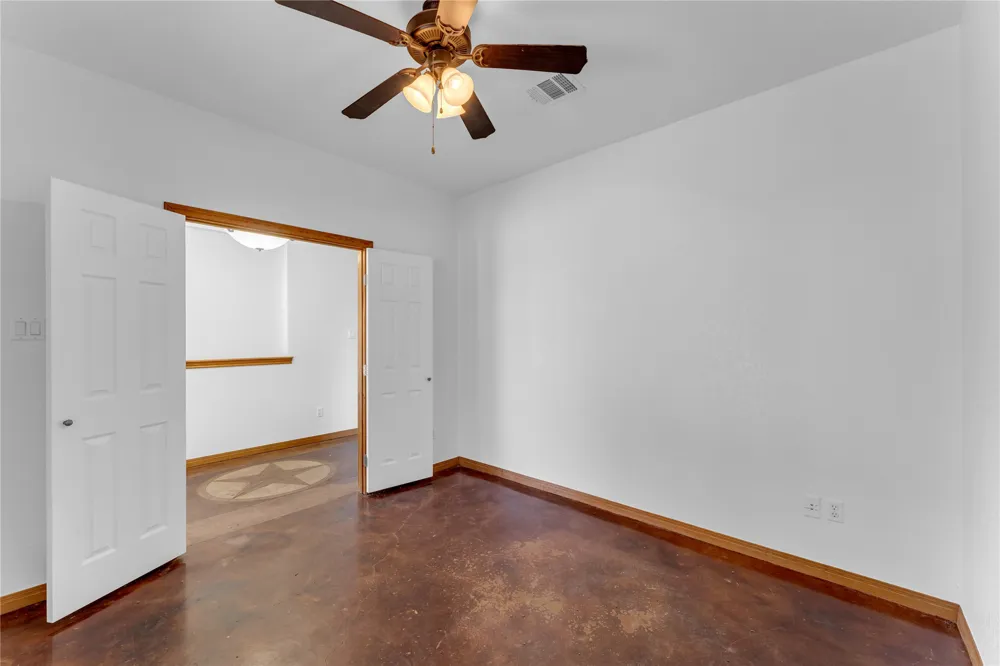 150 Pecan 2 Florence, TX 76527