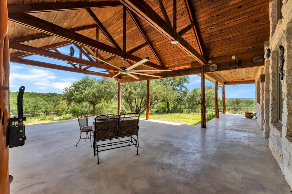 150 Pecan 2 Florence, TX 76527