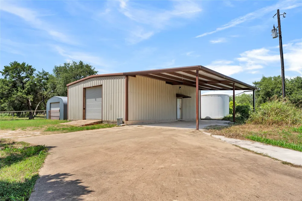 150 Pecan 2 Florence, TX 76527