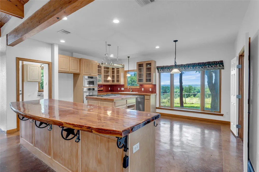 150 Pecan 2 Florence, TX 76527