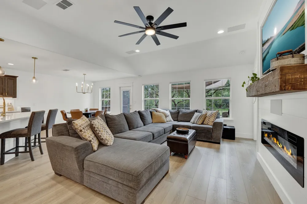 1100 Yaupon Drive Fischer, TX 78623