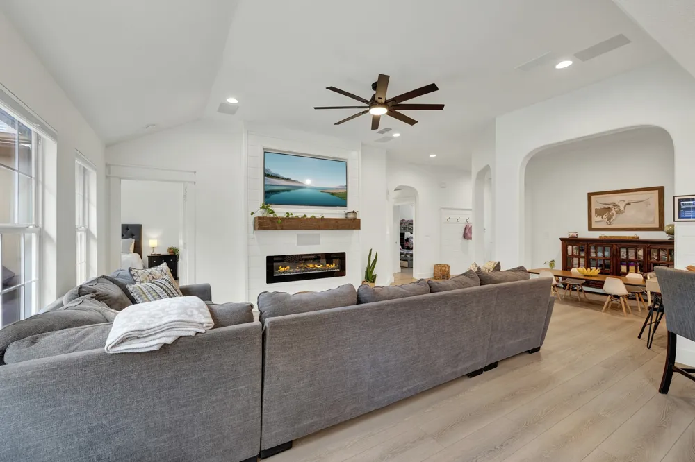 1100 Yaupon Drive Fischer, TX 78623