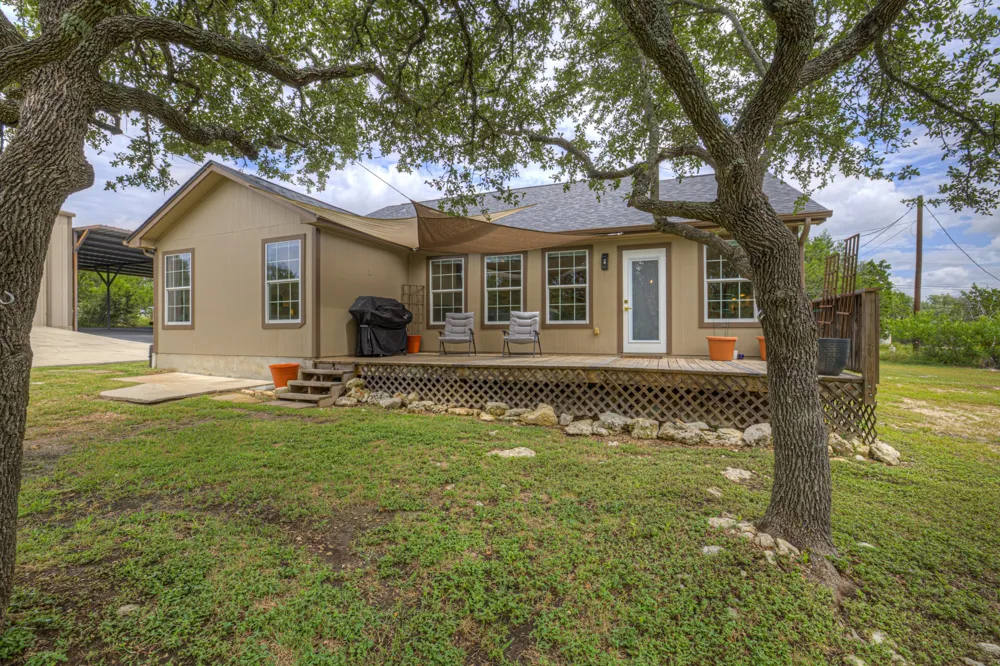 1100 Yaupon Drive Fischer, TX 78623
