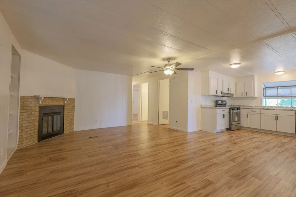 3041 Fm 671 Luling, TX 78648