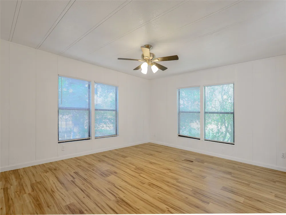 3041 Fm 671 Luling, TX 78648