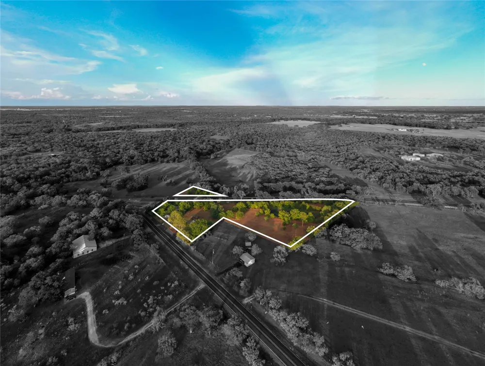 3041 Fm 671 Luling, TX 78648