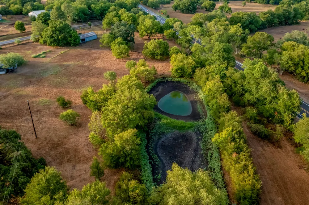 3041 Fm 671 Luling, TX 78648