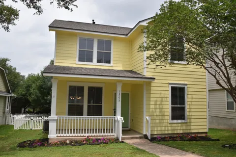 1205 Rawhide Trail