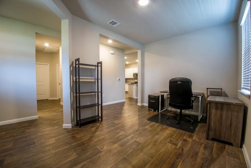 102 Rainmaker Cove Bastrop, TX 78602