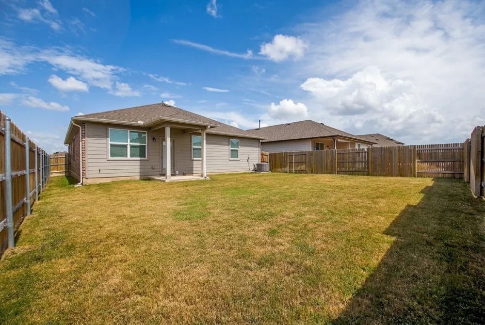 102 Rainmaker Cove Bastrop, TX 78602