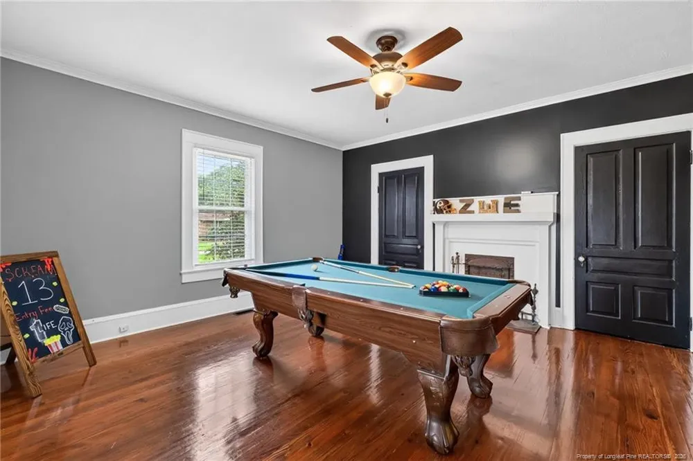 423 E Edinborough Avenue Raeford, NC 28376