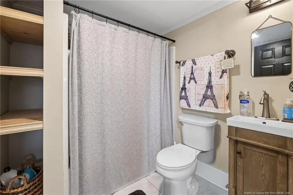 423 E Edinborough Avenue Raeford, NC 28376