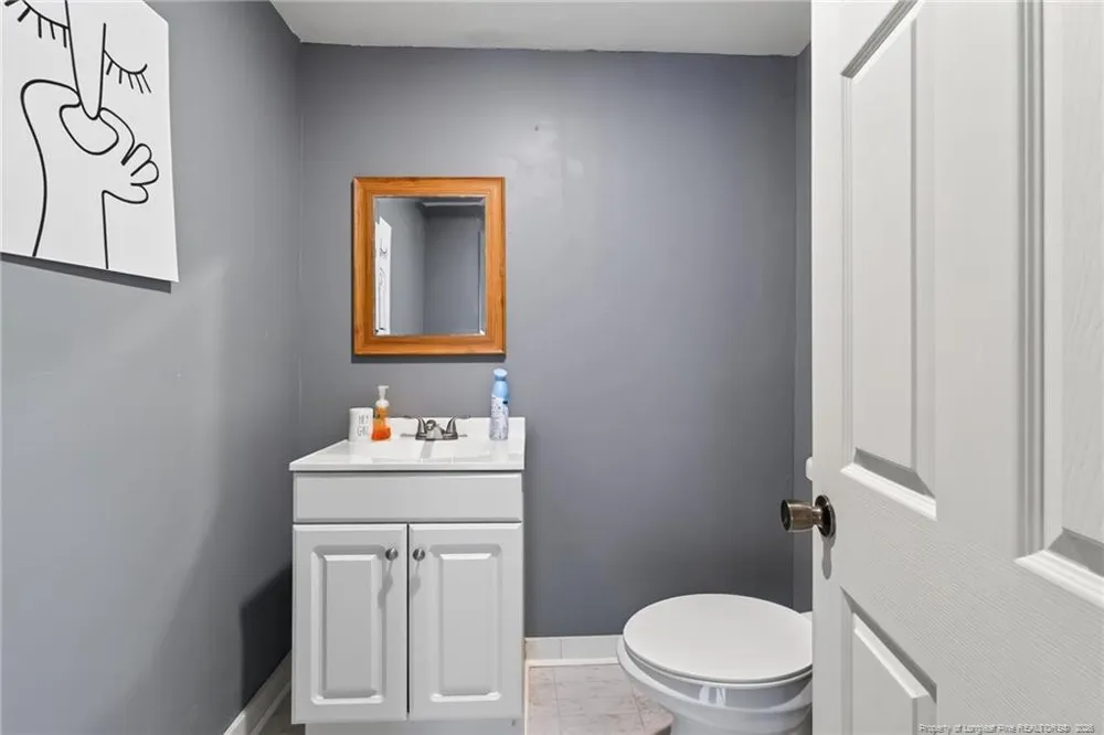 423 E Edinborough Avenue Raeford, NC 28376
