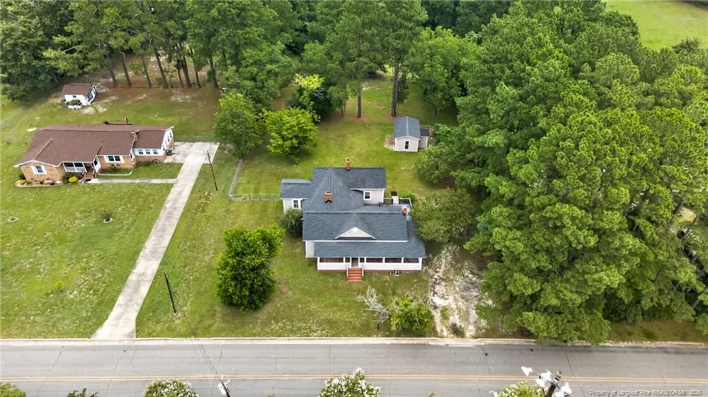 423 E Edinborough Avenue Raeford, NC 28376