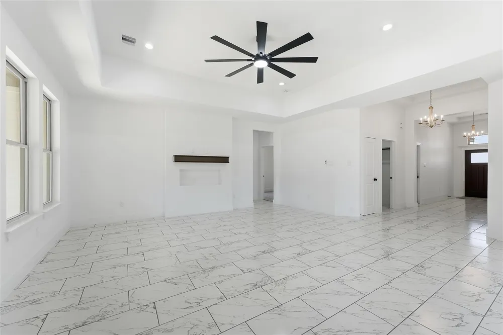 30903 Brown Pine Street Huffman, TX 77336