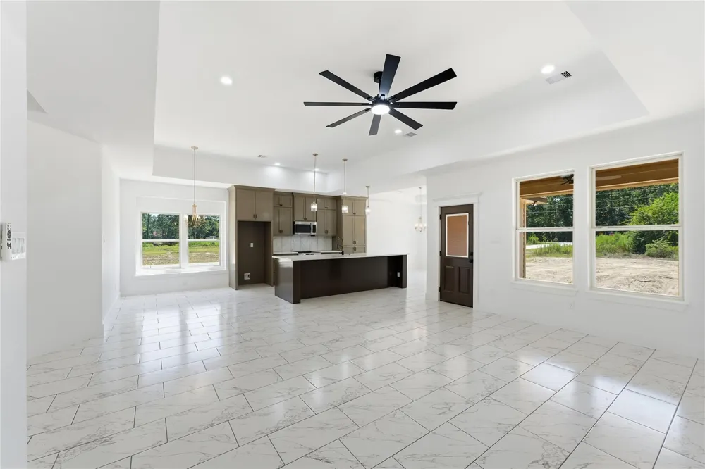 30903 Brown Pine Street Huffman, TX 77336