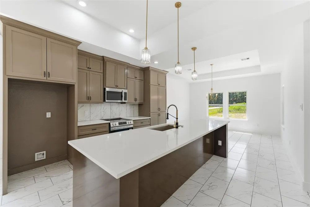 30903 Brown Pine Street Huffman, TX 77336