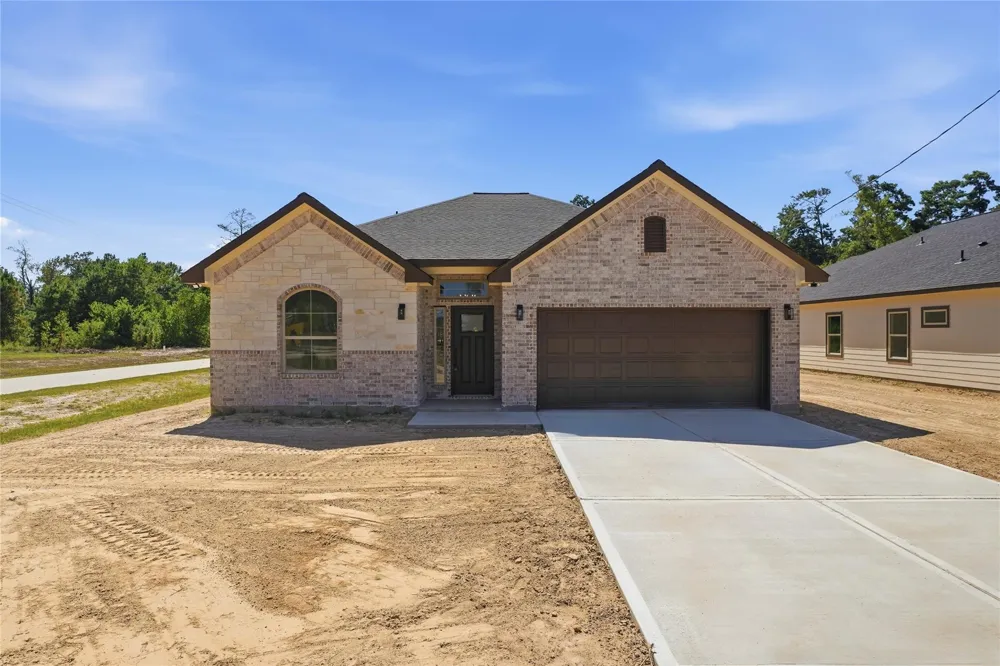 30903 Brown Pine Street Huffman, TX 77336