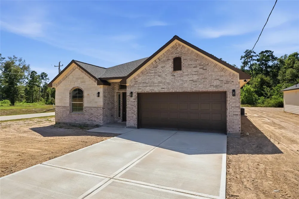 30903 Brown Pine Street Huffman, TX 77336