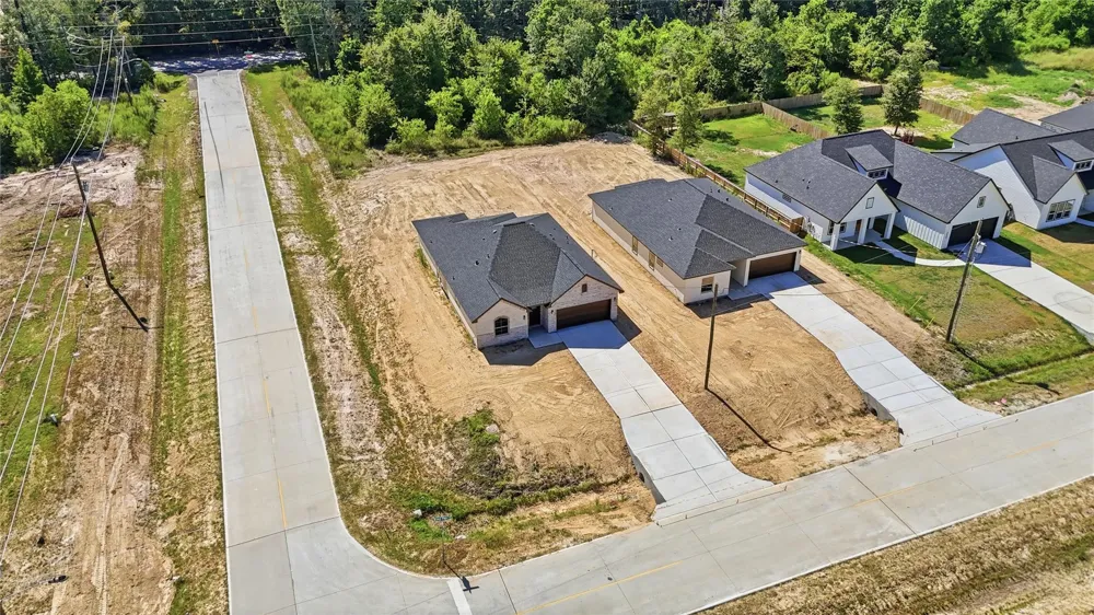 30903 Brown Pine Street Huffman, TX 77336