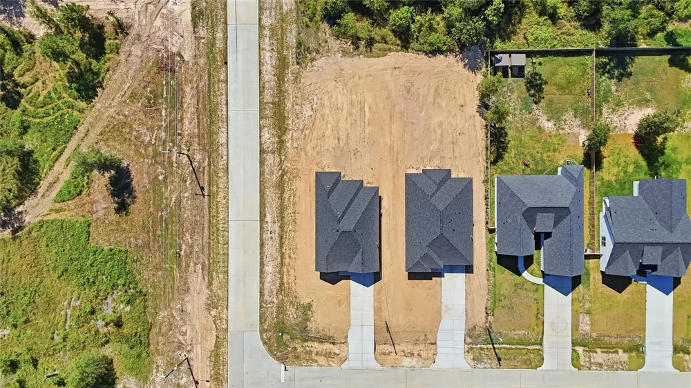 30903 Brown Pine Street Huffman, TX 77336