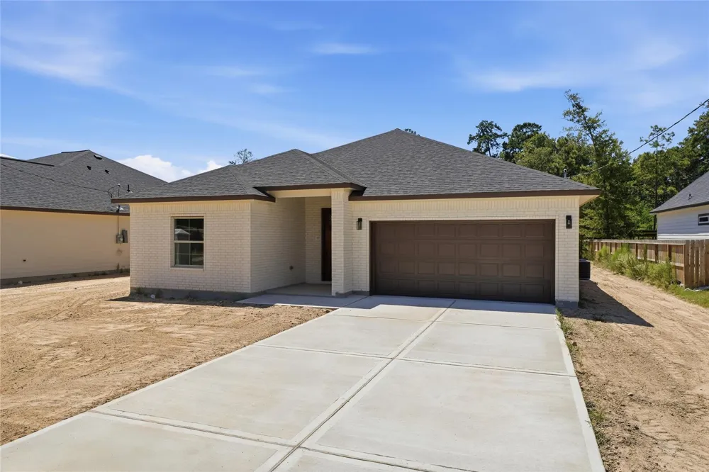 30906 Brown Pine Street Huffman, TX 77336