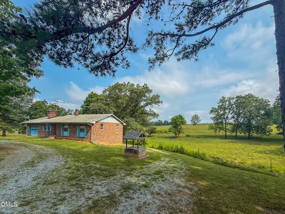 2072 Edwin Robertson Road Roxboro, NC 27574