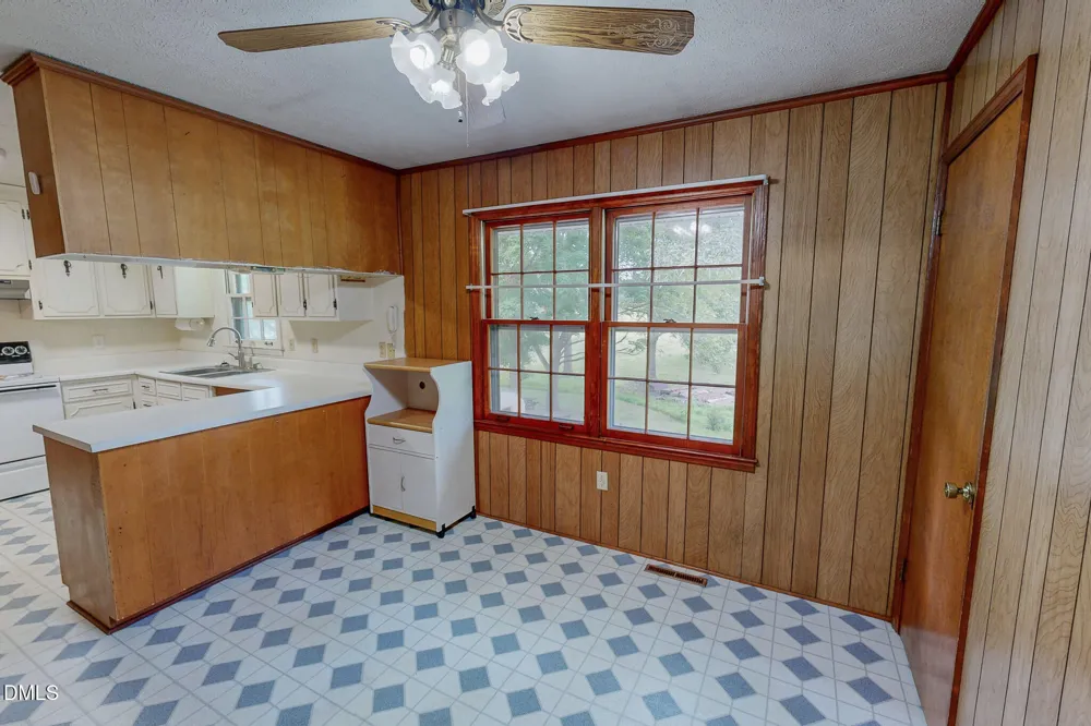 2072 Edwin Robertson Road Roxboro, NC 27574