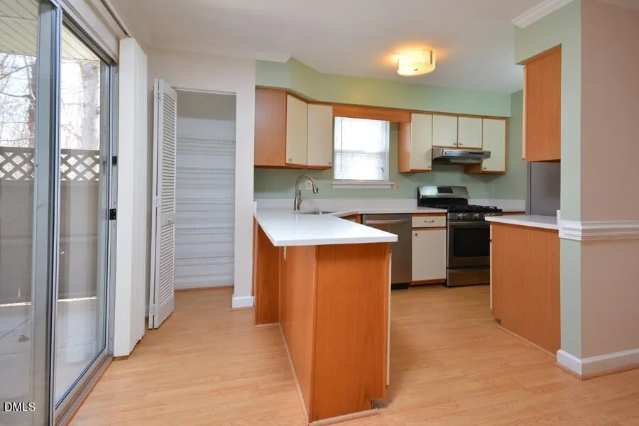 425 Summerwalk Circle Chapel Hill, NC 27517