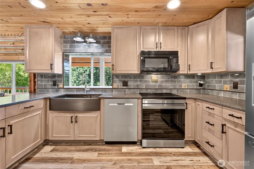 10365 Merry Canyon Road Leavenworth, WA 98826